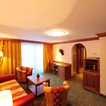 Max Hotel 4*