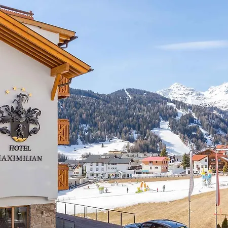 Max 4* سيرفاوس