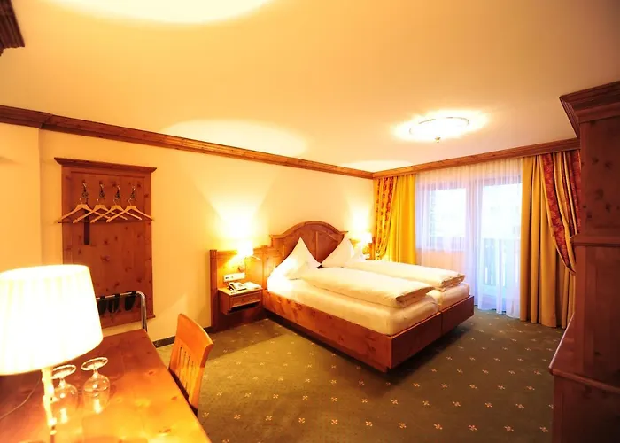 Otel Max 4*