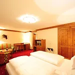 Max Otel 4*
