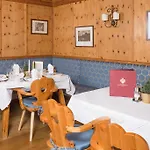 Hotel Max Serfaus