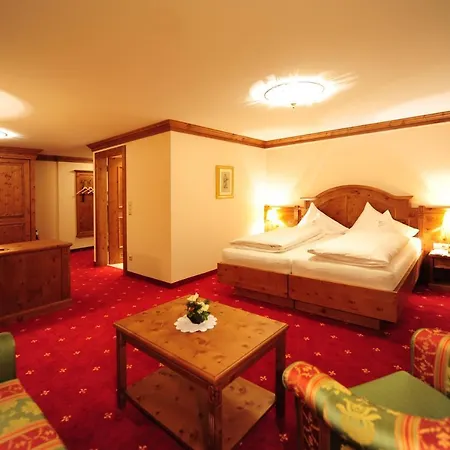 Hotel Max 4*