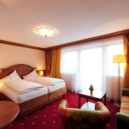Max Hotel 4*