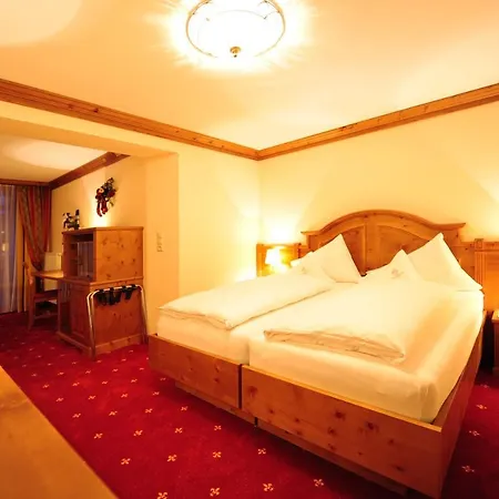 Max Hotel