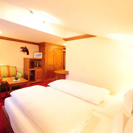 Hotel Max 4*