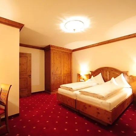 Max Hotel 4*