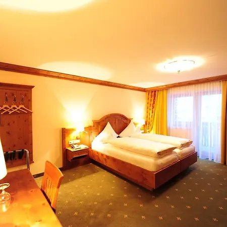 Hotel Max 4*