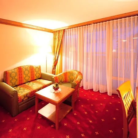 Hotel Max Serfaus