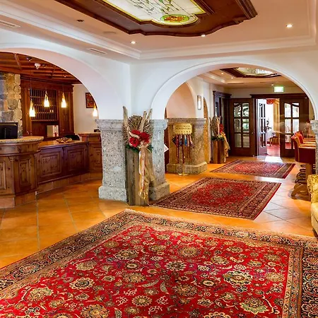Hotel Max Serfaus