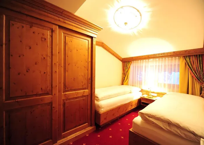 Max ザーファウス